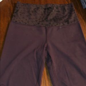 Lululemon maroon size 4 yoga pants